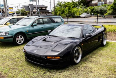 ホンダ NSX：日本が世界に誇るミッドシップスポーツカーも圧倒的な存在感を放つ