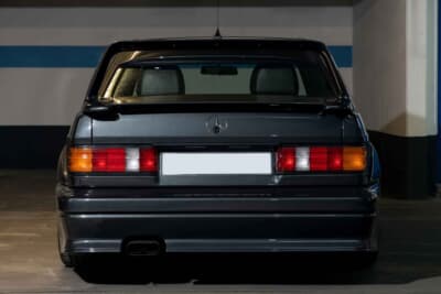 30万8750ユーロ（邦貨換算約5743万円）で落札された「メルセデス・ベンツ 190 E 2.5-16 エヴォリューションII」（C）Courtesy of RM Sotheby's
