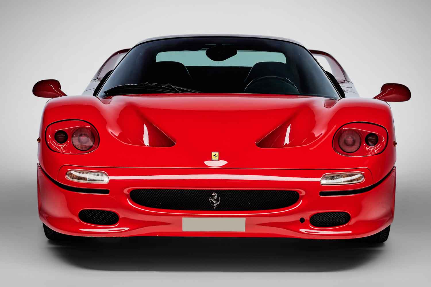 フェラーリ 50周年記念アルバム 1947-1997 限定 5000 走行わずか1680kmの1997年型フェラーリ「F50」に13億円超えの価値を