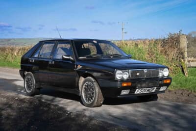 1万3500英ポンド（邦貨換算約289万円）で落札されたランチア「デルタHFインテグラーレ」（C）Iconicauctioneers