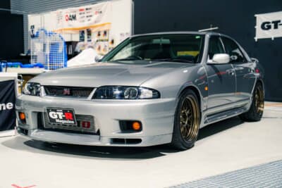 日産 GT-Rオーテックバージョン：オートメッセin愛知のGT-Rマガジンブースで飾られていた勇姿がこの姿。　ヘッドライトはヴェレーノ製に変更され、レンズやリフレクターが新車のような輝きをキープ