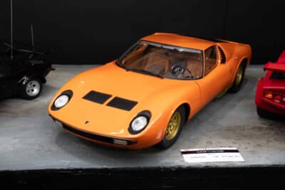 ランボルギーニ ミウラ P400(1/12スケール):大型モデルならではの圧倒的な存在感と美しい造形だ