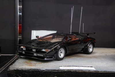 ランボルギーニ カウンタック(1/18スケール):映画キャノンボール仕様のモデルを完全再現した