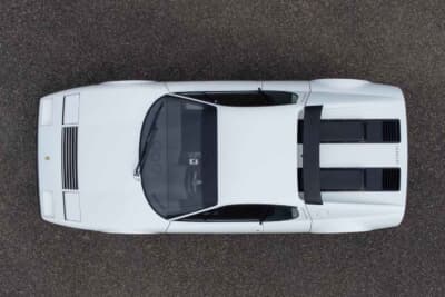 43万8125ユーロ（邦貨換算約8106万円）で落札された「フェラーリ 365BB」（C）2026 Courtesy of RM Sotheby's