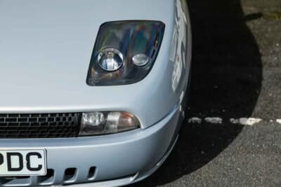 1万1250英ポンド(邦貨換算約240万円)で落札されたフィアット「クーペ フィアット 20Vターボ6」(C)Iconic Auctioneers