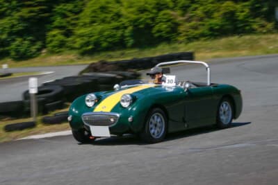 この日もっとも過激なカスタム車両。8ポートシリンダーヘッドを搭載しコースを快走