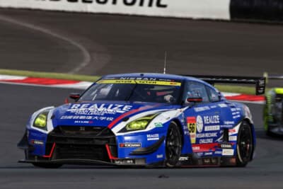 日産 GT-R リアライズ：ベテランと若手の見事な連携で、他車を圧倒する走りを披露した56号車