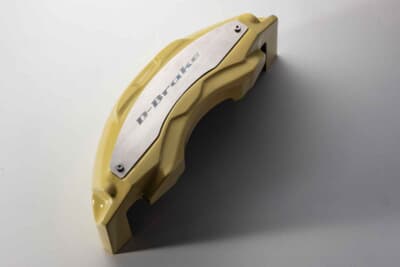 デコラボ Dブレーキ:落ちついた色合いのカーキ。左右で異なるカラーを別々にオーダーすることも可能だ