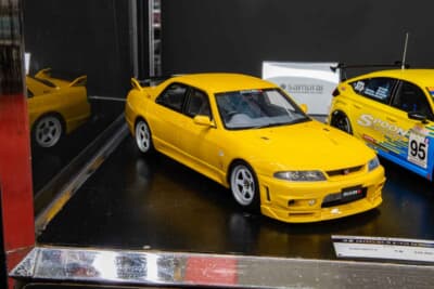 日産 スカイライン GT-R(1/18スケール):オーテックチューンバイニスモ。レジン製の精密モデル