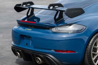 24万800ドル（邦貨換算約3756万円）で落札されたポルシェ 718ケイマン GT4 RS（C）Courtesy of Broad Arrow