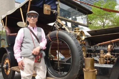 ロールス・ロイス シルバーゴースト：オーナーの和田さんとともに、ヒストリックカー・イベントを楽しむ姿