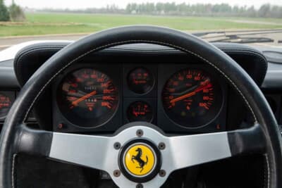 43万8125ユーロ（邦貨換算約8106万円）で落札された「フェラーリ 365BB」（C）2026 Courtesy of RM Sotheby's