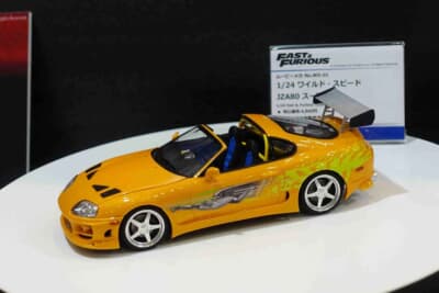 アオシマ 楽プラ トヨタ スープラ:楽プラシリーズには、こんな魅力的なカスタム仕様のモデルもラインアップされている。手軽にスポーティな雰囲気を味わえるのが素晴らしいキットだ