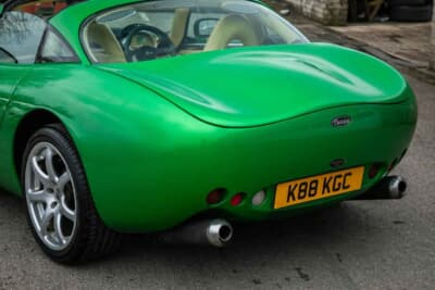 1万9125英ポンド(邦貨換算約404万円)で落札されたTVR「タスカン」(C)Iconic Auctioneers