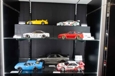 オットもビービルからは1/18スケールのカストロール仕様スープラなど往年の名レーシングカーも