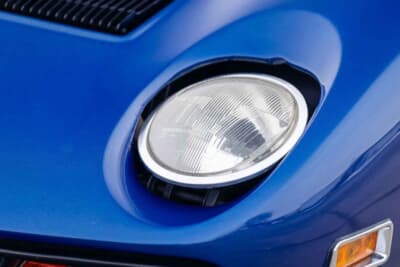 660万5000ドル（邦貨換算約10億4220万円）で落札されたランボルギーニ「P400ミウラSV」（C）Courtesy of Broad Arrow