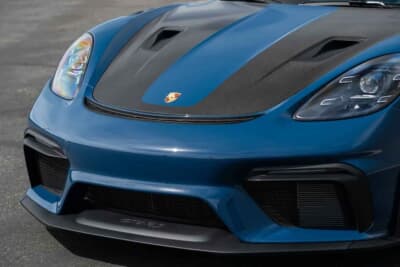 24万800ドル（邦貨換算約3756万円）で落札されたポルシェ 718ケイマン GT4 RS（C）Courtesy of Broad Arrow