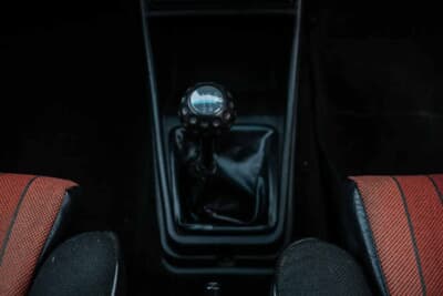 1万6875英ポンド（邦貨換算約359万円）で落札された初代フォルクスワーゲン「ゴルフGTI」（C）Iconicauctioneers