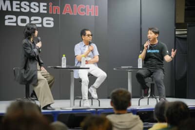 オートメッセ in 愛知では車両展示に、トークショー、サイン会など大忙しの松田さん。ステージではドライバーならではの熱いエピソードを語ってくれた