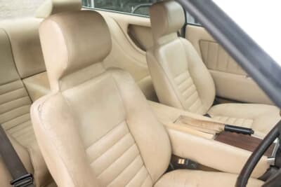 6525英ポンド(邦貨換算約139万円)で落札された「ロータス エクラ」(C)Iconicauctioneers
