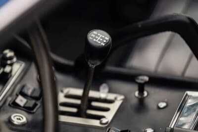 660万5000ドル（邦貨換算約10億4220万円）で落札されたランボルギーニ「P400ミウラSV」（C）Courtesy of Broad Arrow