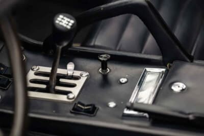 660万5000ドル（邦貨換算約10億4220万円）で落札されたランボルギーニ「P400ミウラSV」（C）Courtesy of Broad Arrow