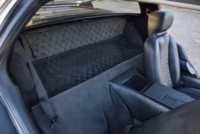5万4000英ポンド(邦貨換算約1156万円)で落札されたデロリアン「DMC-12」(C)Iconicauctioneers