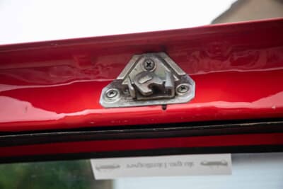 1万6875英ポンド（邦貨換算約359万円）で落札された初代フォルクスワーゲン「ゴルフGTI」（C）Iconicauctioneers