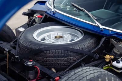 660万5000ドル（邦貨換算約10億4220万円）で落札されたランボルギーニ「P400ミウラSV」（C）Courtesy of Broad Arrow