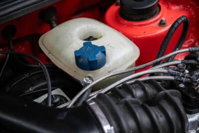 1万6875英ポンド（邦貨換算約359万円）で落札された初代フォルクスワーゲン「ゴルフGTI」（C）Iconicauctioneers