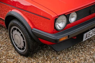 1万6875英ポンド（邦貨換算約359万円）で落札された初代フォルクスワーゲン「ゴルフGTI」（C）Iconicauctioneers