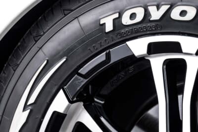 レイズ TEAM DAYTONA FDX-AG：FDXの面影を継承しつつ、洗練を極めた次世代のツインスポークデザイン