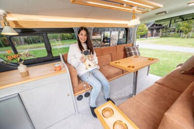 リラックスワゴン：ファミリーで楽しむもよし、仲間同士で楽しむもよし。この車があれば自然に笑顔が溢れてしまう