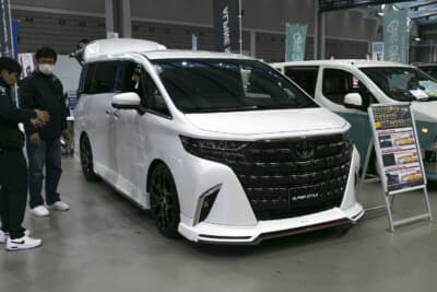 オートリミックス2026仙台に展示されていた40アルファード