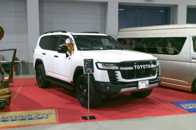 オートリミックス2026仙台に展示されていた300系ランドクルーザー