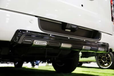 ifuuハイエース：リアバンパーにはバンパープロテクターを装着している
