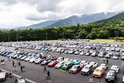 410台が富士スピードウェイのイベント広場に集合した圧巻の全景