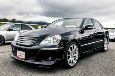 トヨタ クラウンマジェスタ MJ430-R： トヨタモデリスタ製スーパーチャージャーをベースに愛知トヨタが独自に仕上げた希少なコンプリートカー