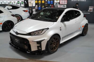 トヨタ GRヤリス HIPERMAX GATE SPECを装着するA PITのデモカーの「トヨタ GRヤリス GEN1」 体感試乗会の試乗車として用いられる
