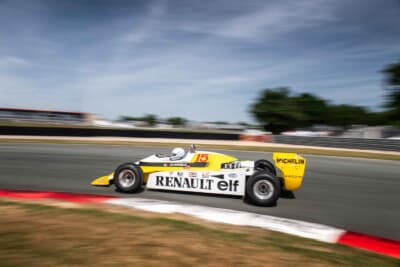 ルノー RS10：F1の歴史を変えたターボエンジンの走りを披露する雄姿