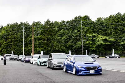 事前の厳しい選考を通過して会場に並ぶ熱意あふれる参加車両たち