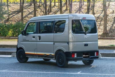 スズキ エブリイ：ノーマル車高はもちろんローダウンやリフトアップでもバッチリと決まる