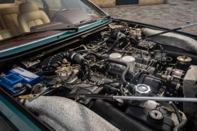 8万9125ユーロ（邦貨換算約1640万円）で落札された「1983年式フェラーリ400i」（C）Courtesy of RM Sotheby's