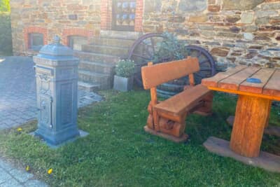 今回宿泊させて頂いた民泊のお宅の玄関がとても素敵でした。ポストが可愛いです