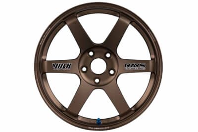 TE37 SAGA S-plus 30th ANNIVERSARY:ステッカー仕様。ブロンズにはブラックのステッカーが配される。シックで大人の雰囲気