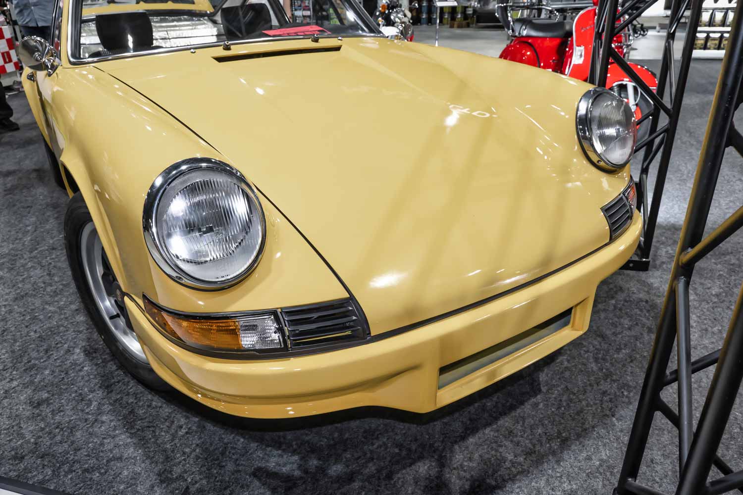 不動車だったポルシェ911が珠玉の空冷ナロー仕様へ！ 大人気YouTuber