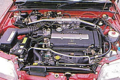 ホンダ CR-X:B16A型DOHC VTECは、純正交換タイプのエアクリーナー以外ほぼノーマルのまま残す