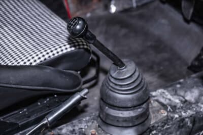 ポルシェ911:搭載されるのは5速マニュアルミッション。車検を通した後、バラして中の状態を確認する予定だという