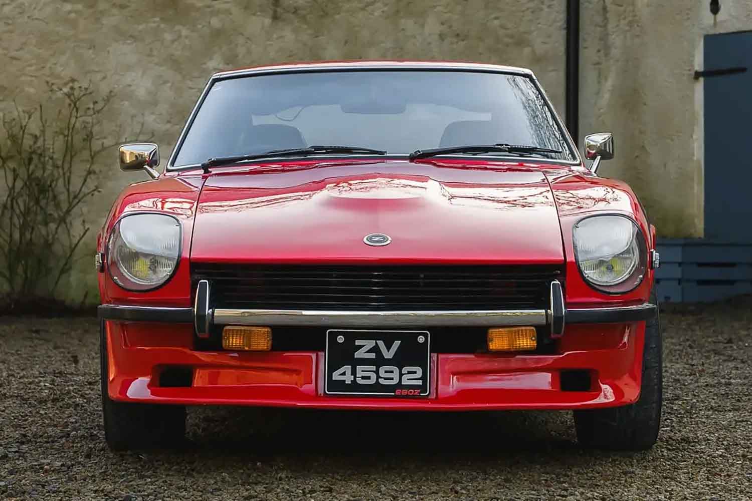 初代Zカー「260Z」の極上レストア車がまさかの流札！ 後期型DATSUN