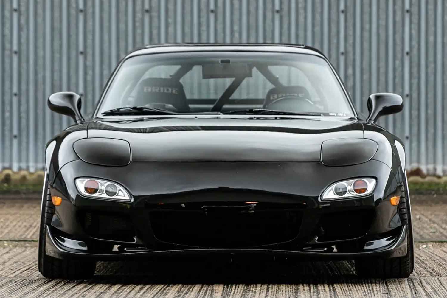 落札価格359万円は破格!? V8エンジンにスワップされたFD3S型マツダ「RX